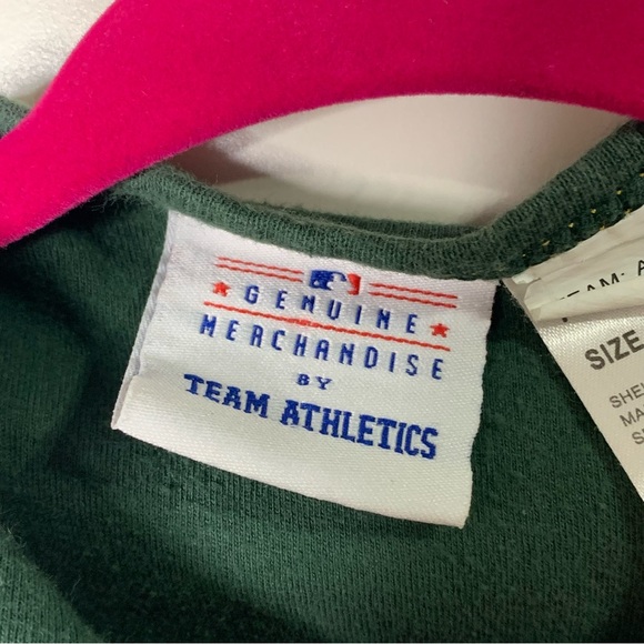 Infant’s Genuine Merchandise Oakland Athletic’s MLB A’s Bodysuit - Picture 10 of 11